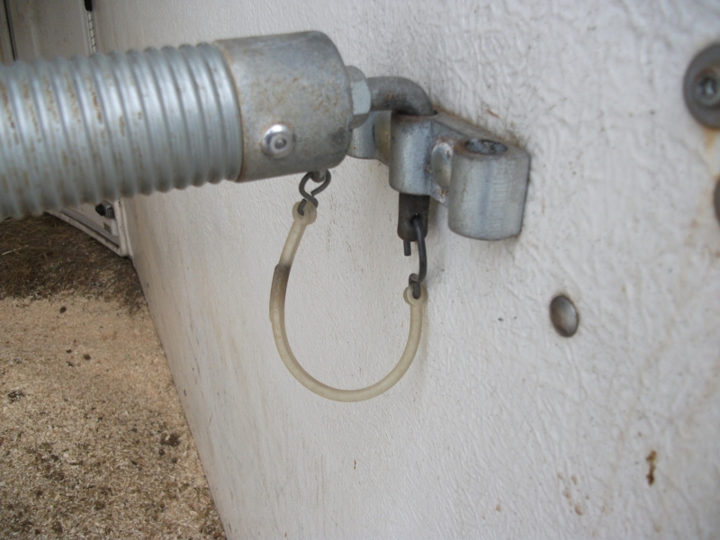 sicherheitshaken-940183